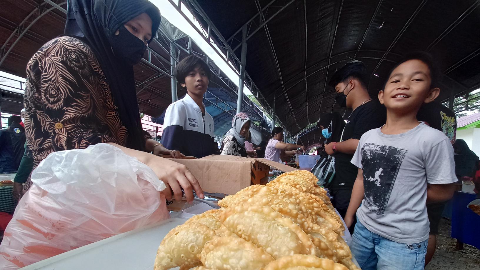 Pedagang Pasar Ramadhan di Palu Diimbau untuk Tetap Jaga Kebersihan